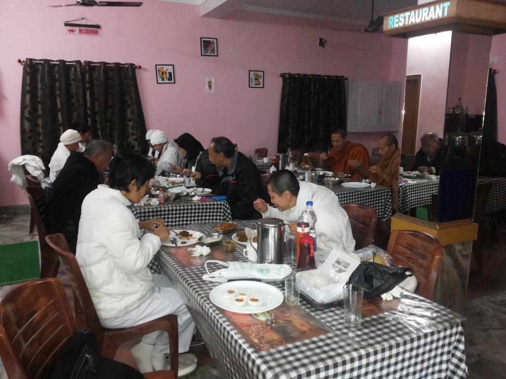 Anukul Guest House Бодх-Гая Экстерьер фото